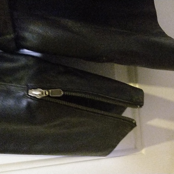 Danier Leather Medium Jacket - Picture 3 of 10